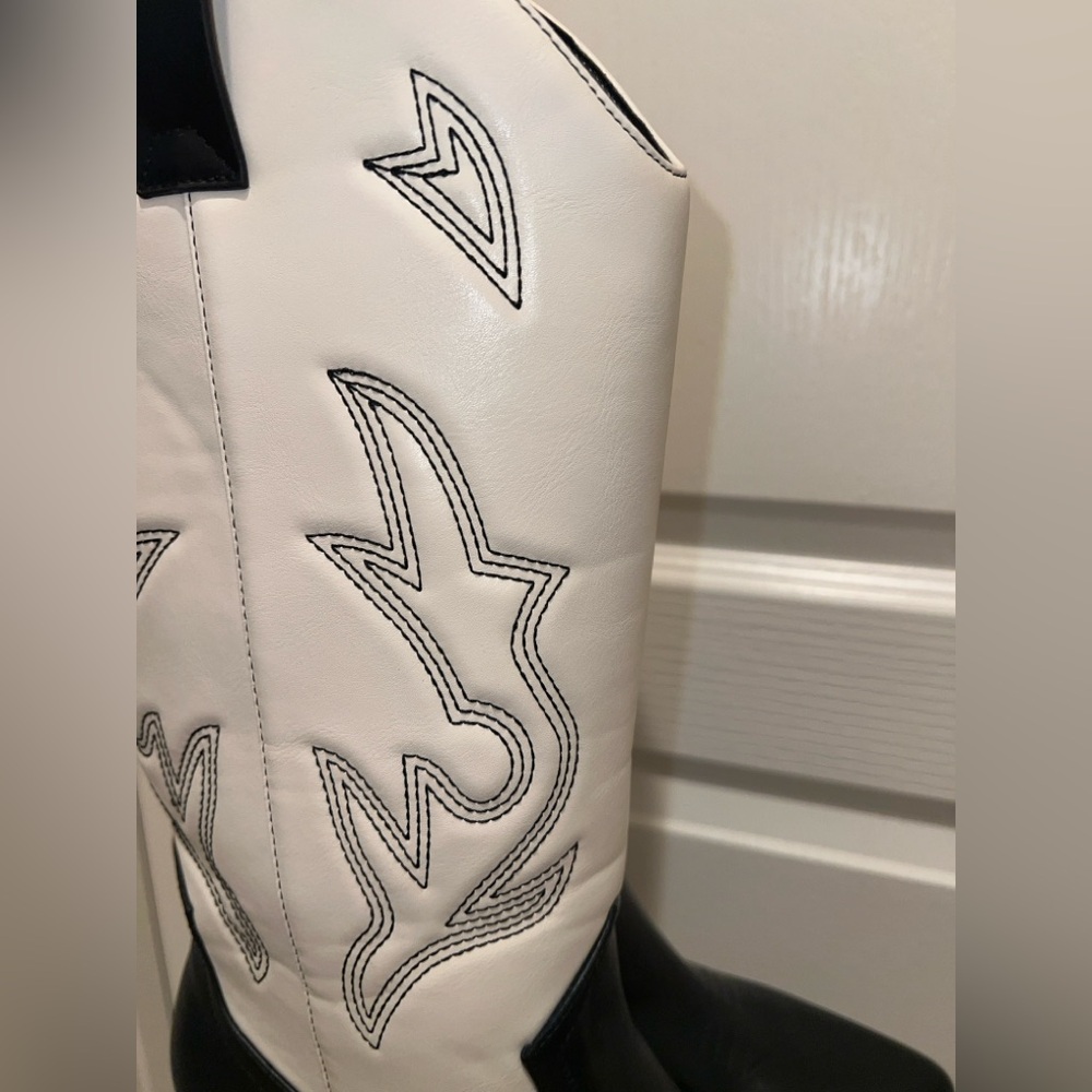 SODA Western Boots - 11 - White / Black - EUC - Picture 7 of 8